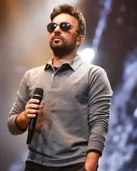 Tarkan Tevetoğlu kimdir? Tarkan Tevetoğlu serveti, yaşı, Boyu, Kilosu, dizileri, filmer, Aile, sevgilisi, Eğitim